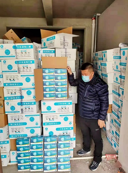 普通口罩披上医用马甲150万只口罩被封存