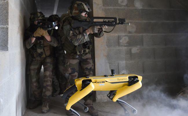 Spot或迎来武器化，法军在演习中测试机器狗作战能力