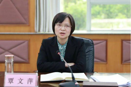 党组成员,副院长李群星,省法院副院长周佳念参加会议并提出了工作要求