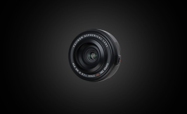 8 r wr仍然具有非常优秀的工艺设计,并且镜头的七个位置均采用了防尘