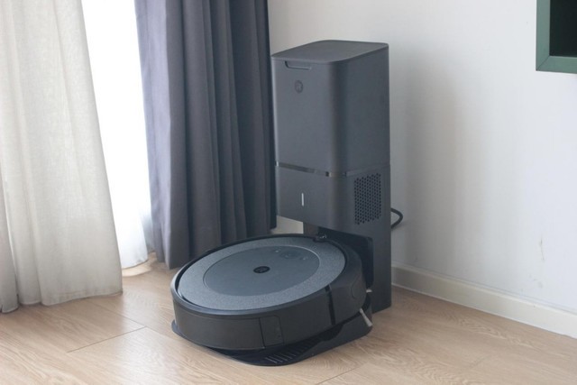 iRobot Roomba i3+扫地机器人