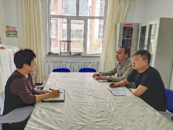 一页纸变一堂课石拐区纪委监委做实回访教育工作