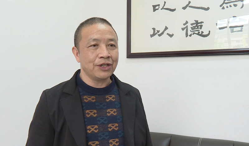 从小期望走出大山,放牛时都在看书……亲戚,老师眼中的黄国平|四川