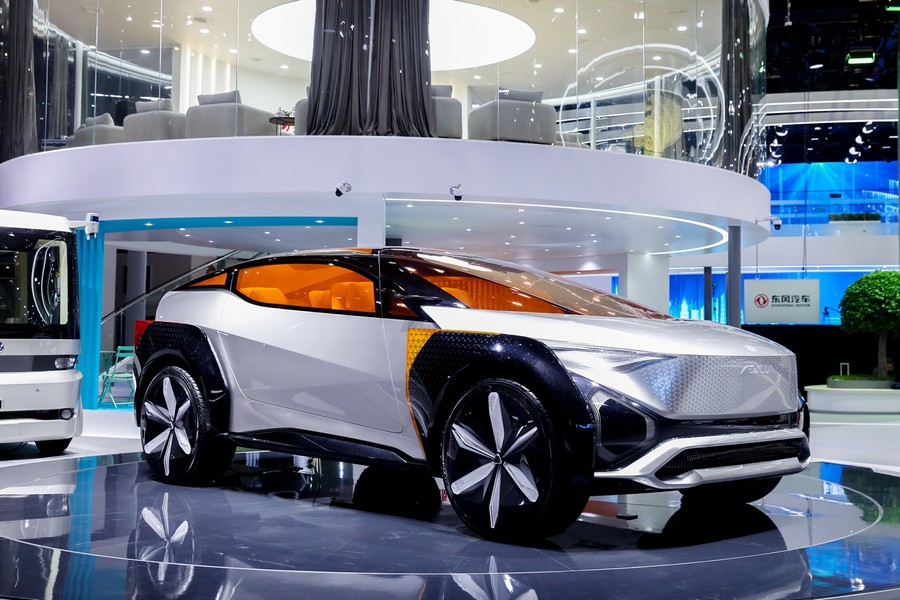 通讯员 顾盛炜)4月19日,上海国际车展首日,东风风神eπ2021概念车成为
