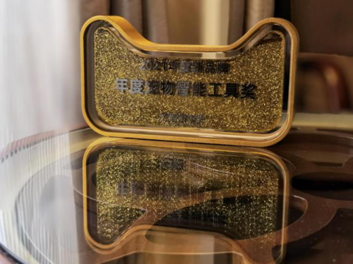 霍曼斩获2021天猫金妆奖，厚积薄发迎来品牌元年