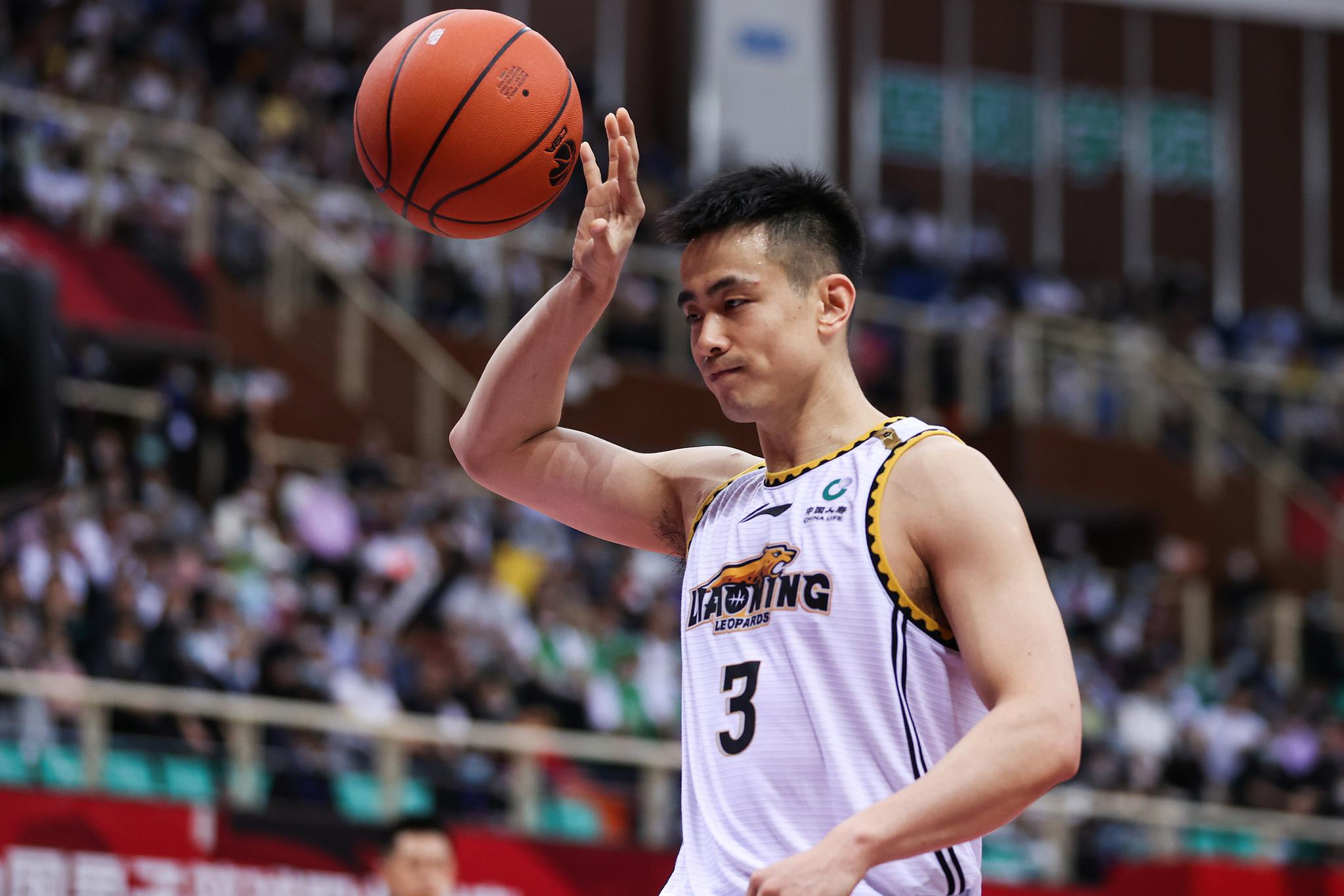 纵观cba篮协才是真的懂球赵继伟蜕变辽篮真核心