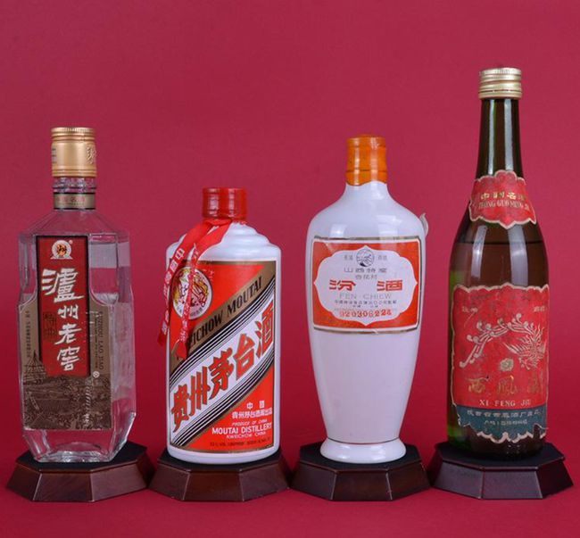 中国“四大名酒”中，为什么没有五粮液和剑南春，是“不配”上榜吗？