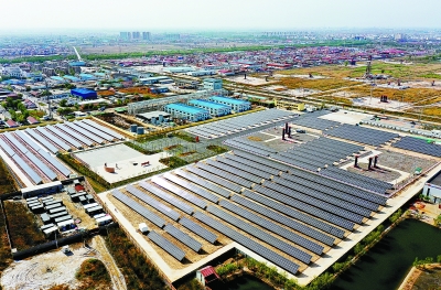 胜利油田营二井区实行多能互补,综合利用.朱克民 摄