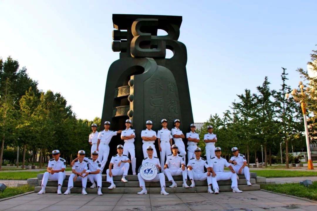 中国海军|飞行学员_新浪新闻