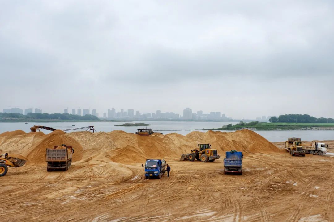 樟树采砂江湖28人因涉黑被判刑多位官员被查