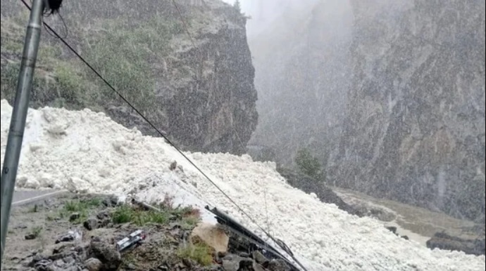 印度北阿肯德邦雪崩事故死亡人数升至8人 已有384人获救