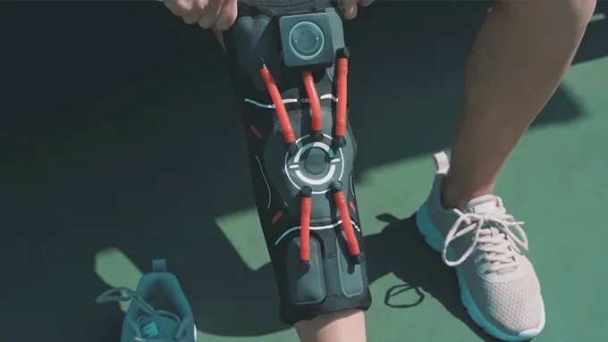 自动调节松紧、压力的人工智能护膝，穿上它就离钢铁侠更近了一步？| 海外黑科技