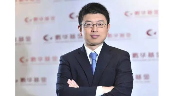 ▲鹏华基金权益投资一部副总经理袁航
