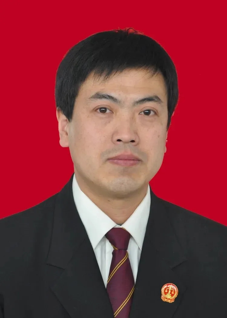 矿区法院在盂县第十七届人民代表大会第一次会议上,张朝晖当选为盂县