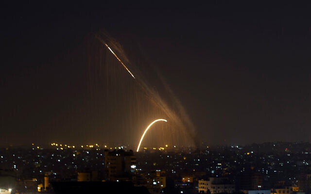 △从巴勒斯坦加沙地带射向以色列的火箭弹（资料图片）