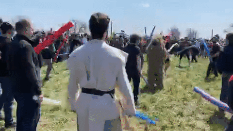 天行者和蜘蛛侠正在伺机而动