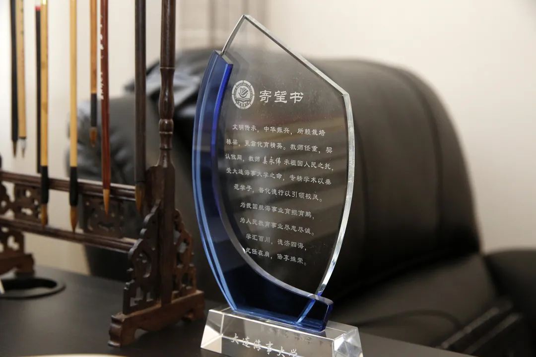 走进姜永伟老师的书房,发现他的"天堂",体会他所