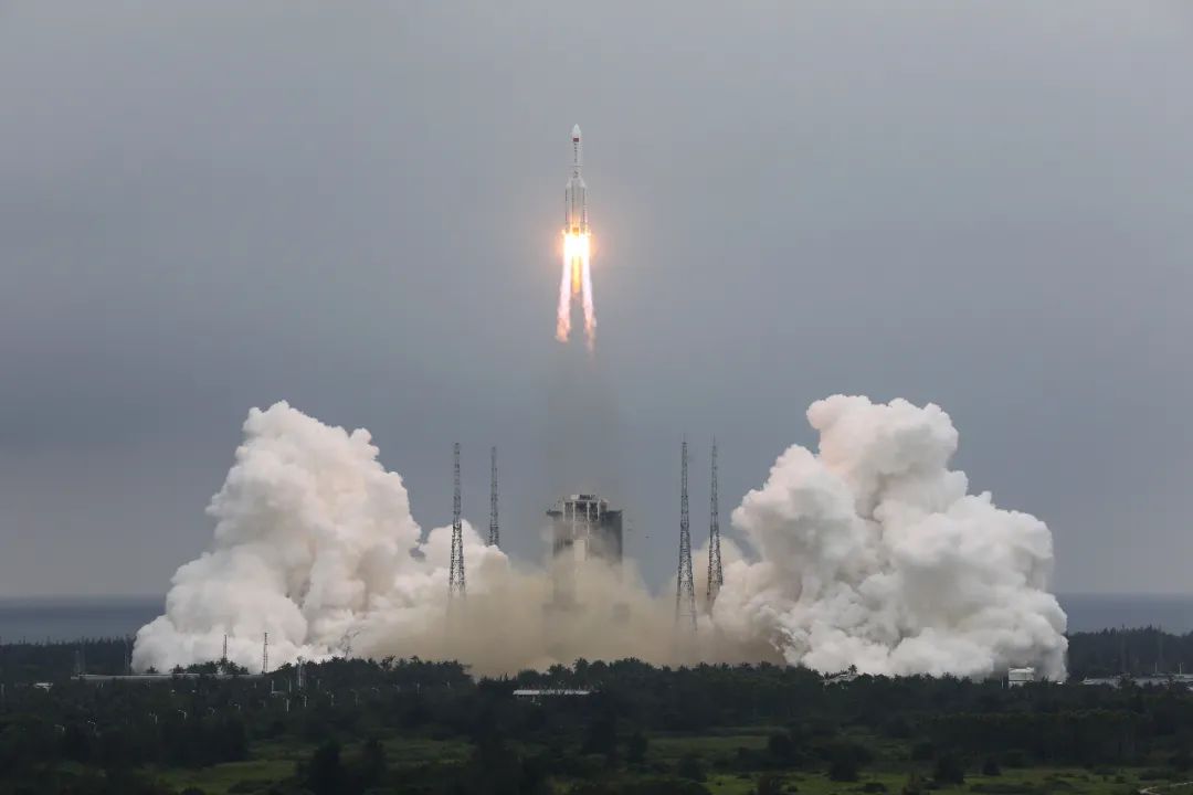 中国空间站天和核心舱发射任务成功(新华社记者 琚振华 摄)