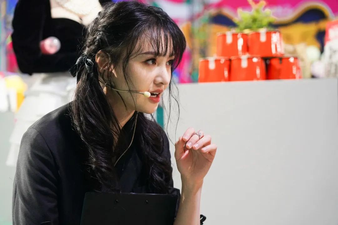 艺人郑爽被查这下真爽了