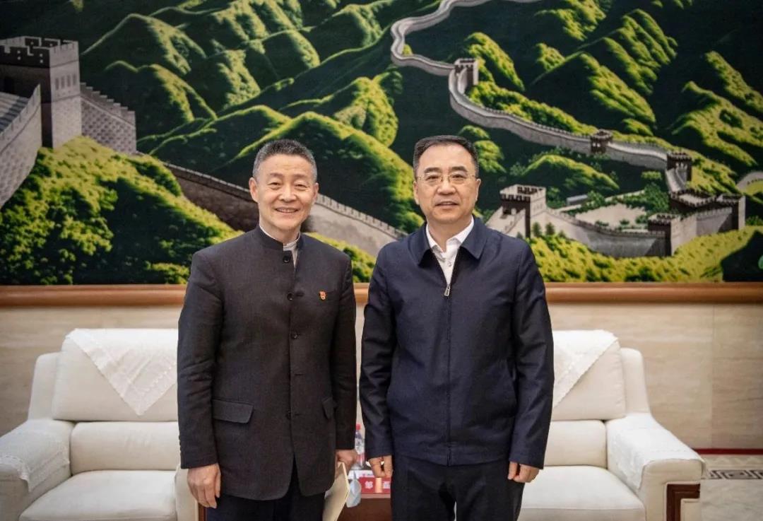 斯泽夫率队拜访中国大唐