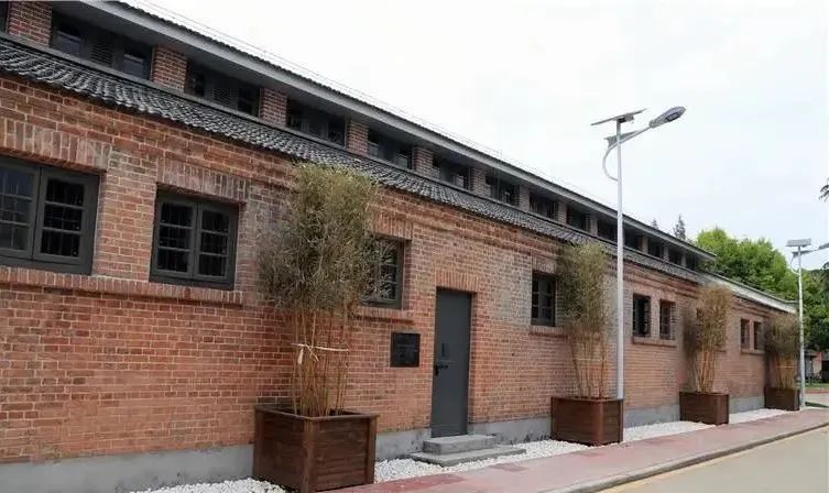 恽代英逝世90周年东大学子这样祭奠先烈