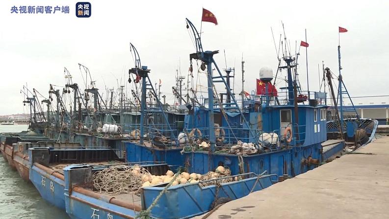 &nbsp;荣成石岛渔港码头,渔船全部回港停靠