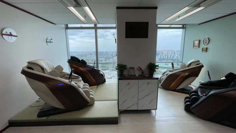 DCore按摩椅北京华贸中心体验店开业