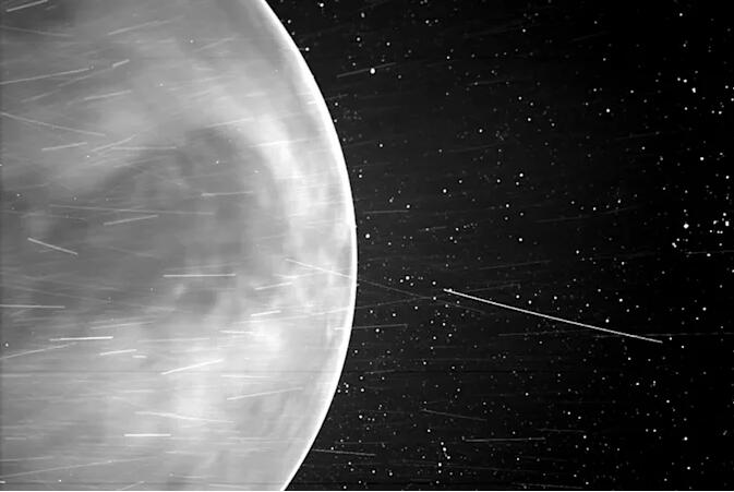 帕克太阳探测器截获来自金星大气的无线电信号