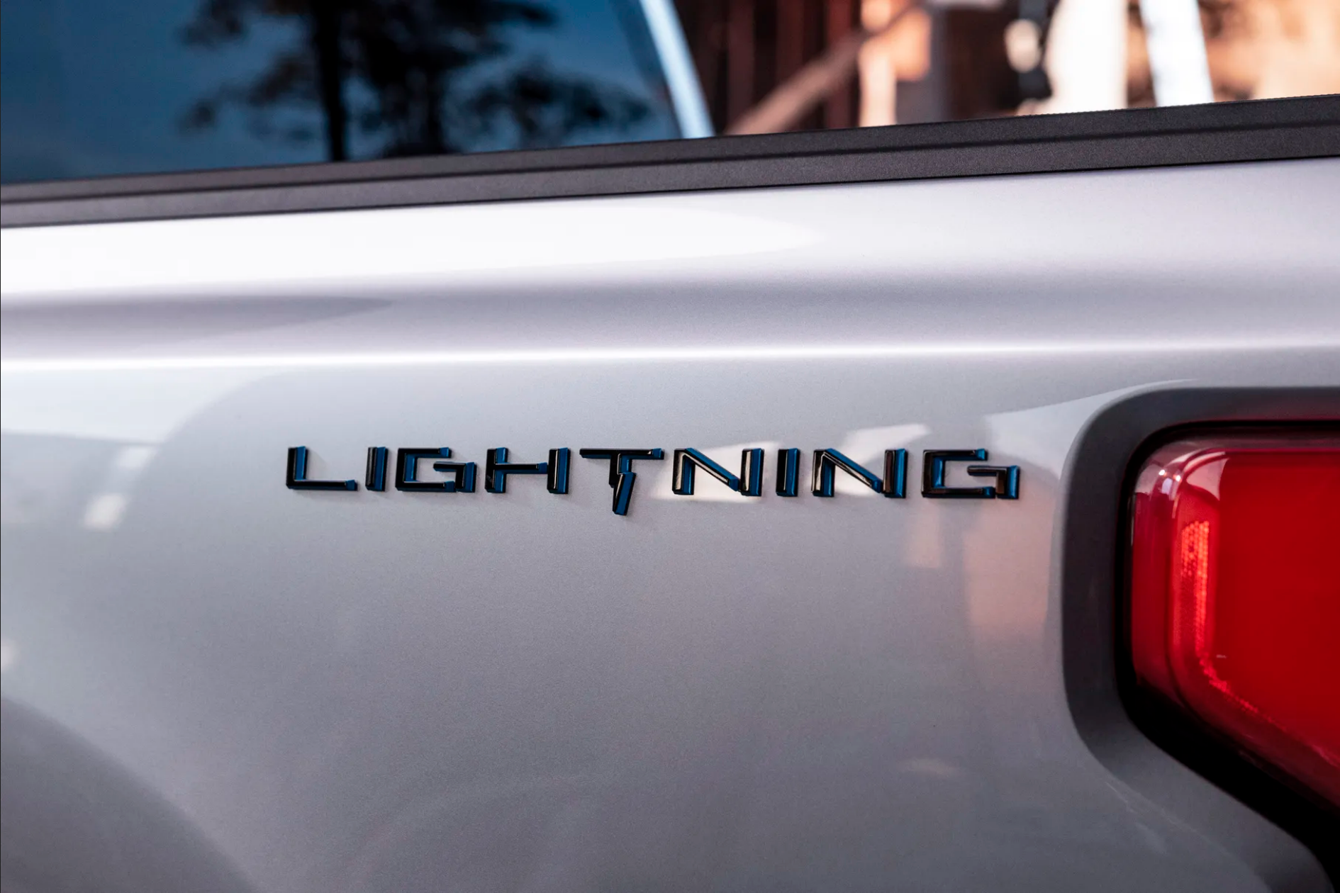 福特宣布首款电动皮卡F-150 Lightning：5月19日正式发布