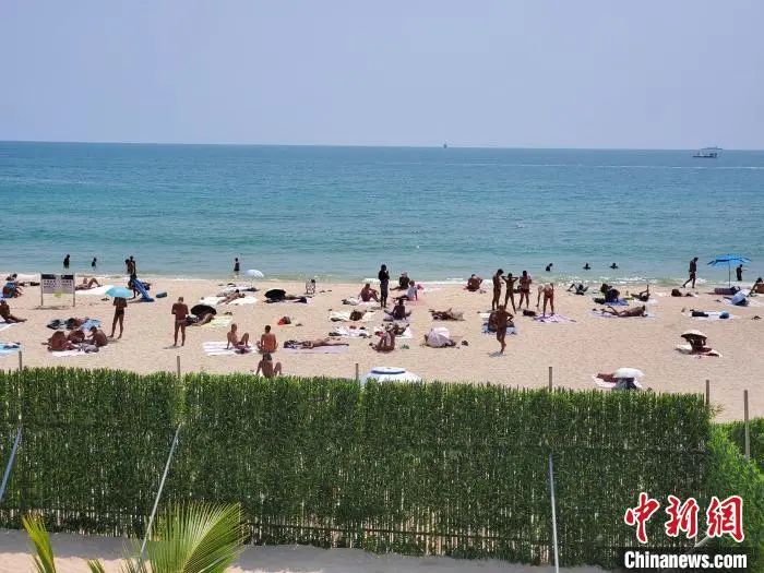 他们为何要在4a级旅游景区里裸晒