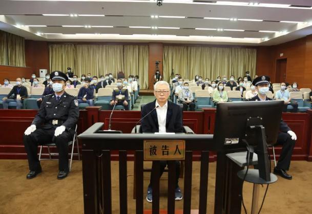 2000年至2020年,被告人王勇利用担任海南省澄迈县委书记,海南省交通厅