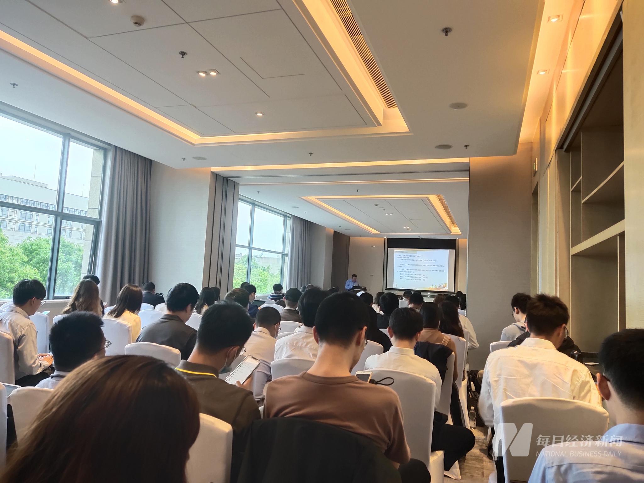 百润股份股东大会现场 图片来源:每经记者 张韵 摄