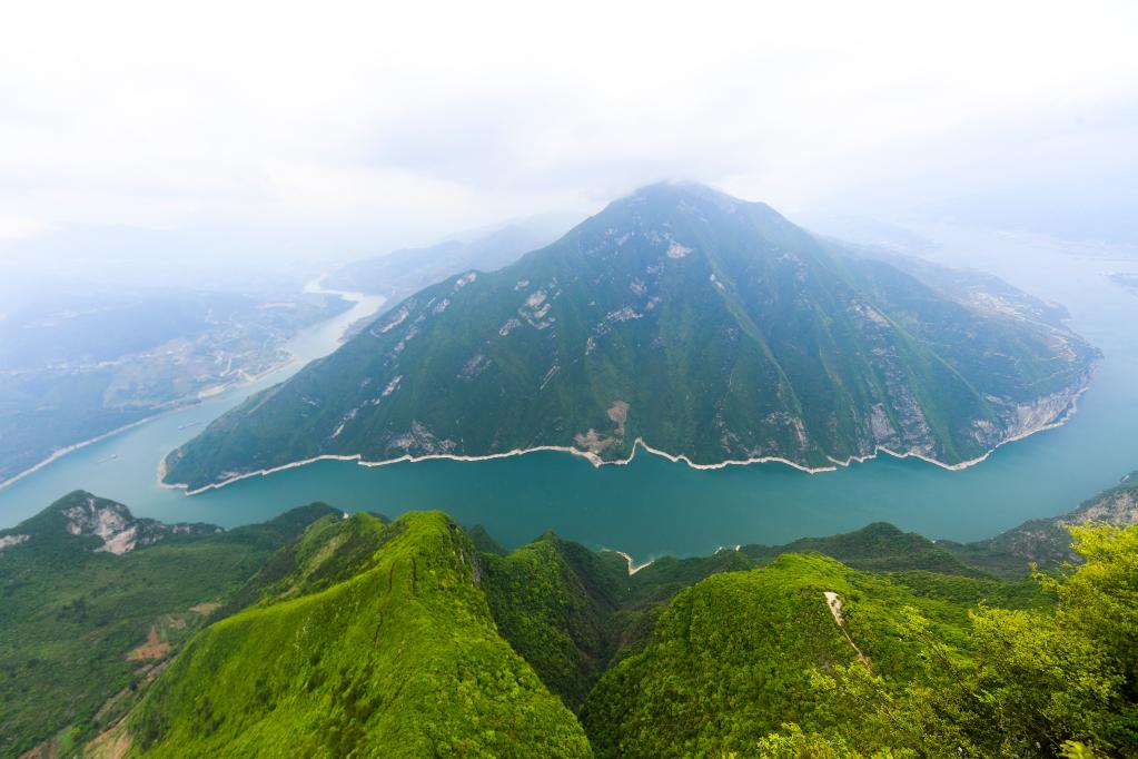 2021年4月23日拍摄的长江三峡第一峡瞿塘峡一带景象。新华社记者 王全超 摄