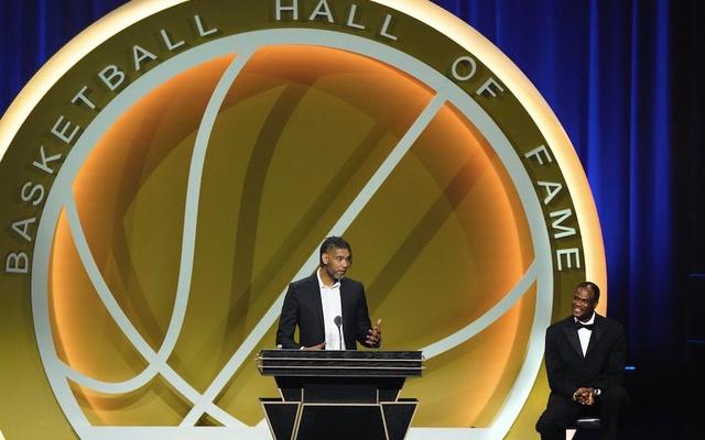 北京时间5月16日,受疫情影响推迟到今年的2020届nba名人堂入驻仪式