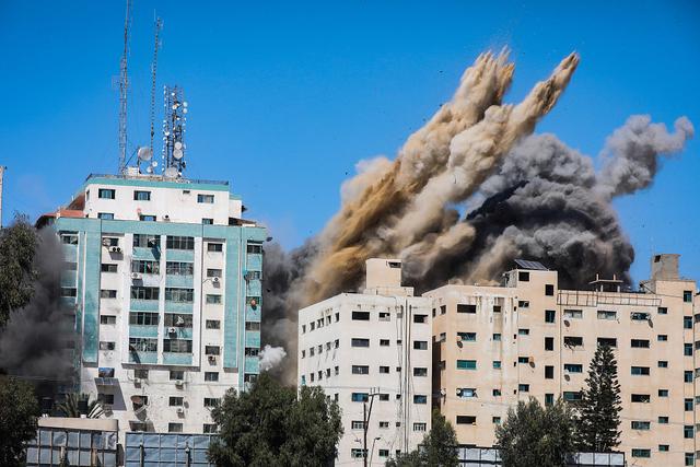 媒体大楼被炸，美国务卿慰问美联社社长，闭口不谈以色列