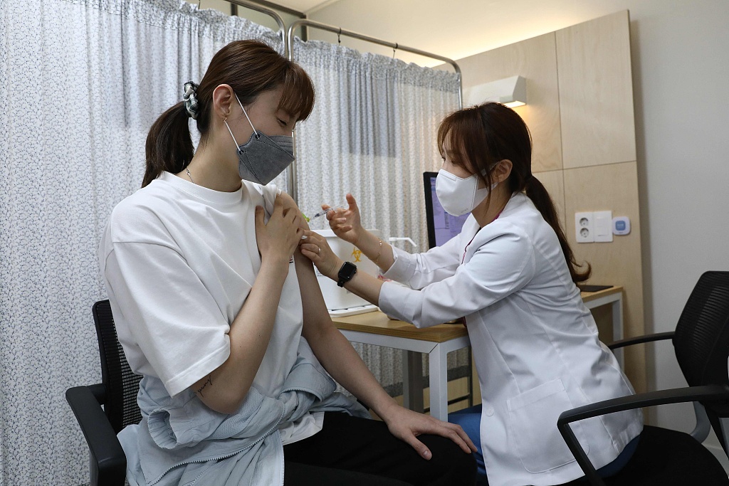 韩国政府：打新冠疫苗后进ICU 最多补偿5.7万人民币