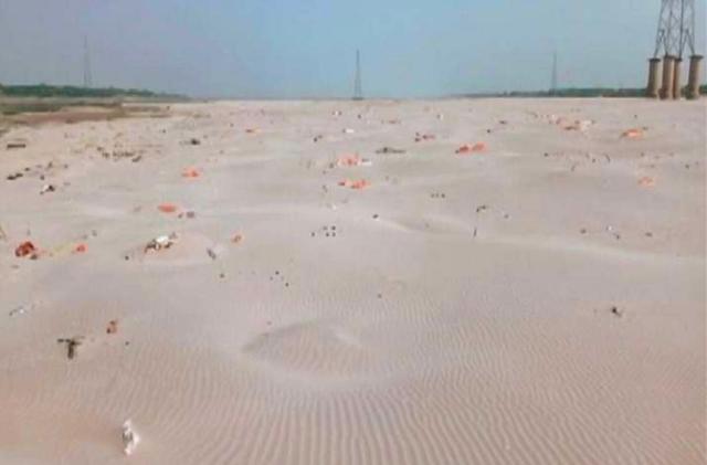 存在新冠死者！恒河出现超1000具浮尸，印度政府终于不再嘴硬了休闲区蓝鸢梦想 - Www.slyday.coM