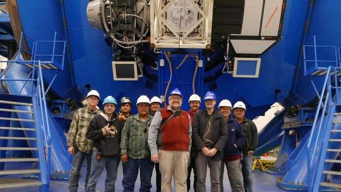 MAROON-X团队成员和双子座天文台工作人员