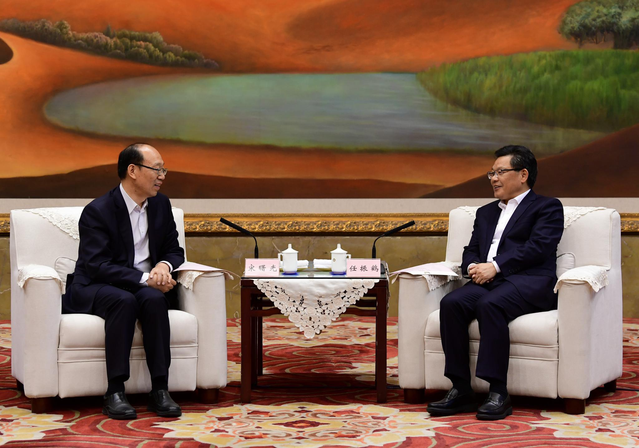 任振鹤会见宋曙光一行|甘肃省|任振鹤_新浪新闻