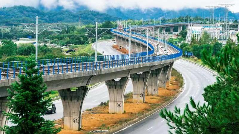 福建首条轻轨项目全线竣工 武夷山景区将开通旅游观光轻轨