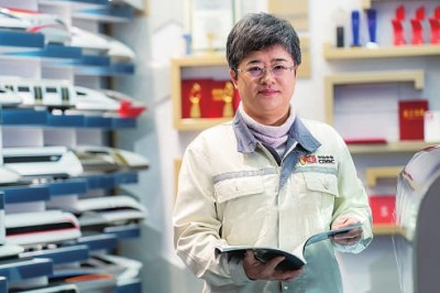 张承慧,男,汉族,中共党员,1963年生,山东大学控制科学与工程学院院长