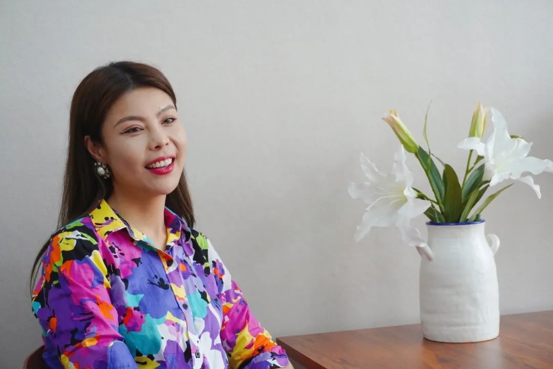 恋爱课",是我校旅游学院青年教师刘影老师讲授的校选课《社交与礼仪》