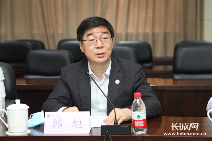 河北工业大学党委副书记,校长韩旭在签约仪式现场发言.通讯员/供图