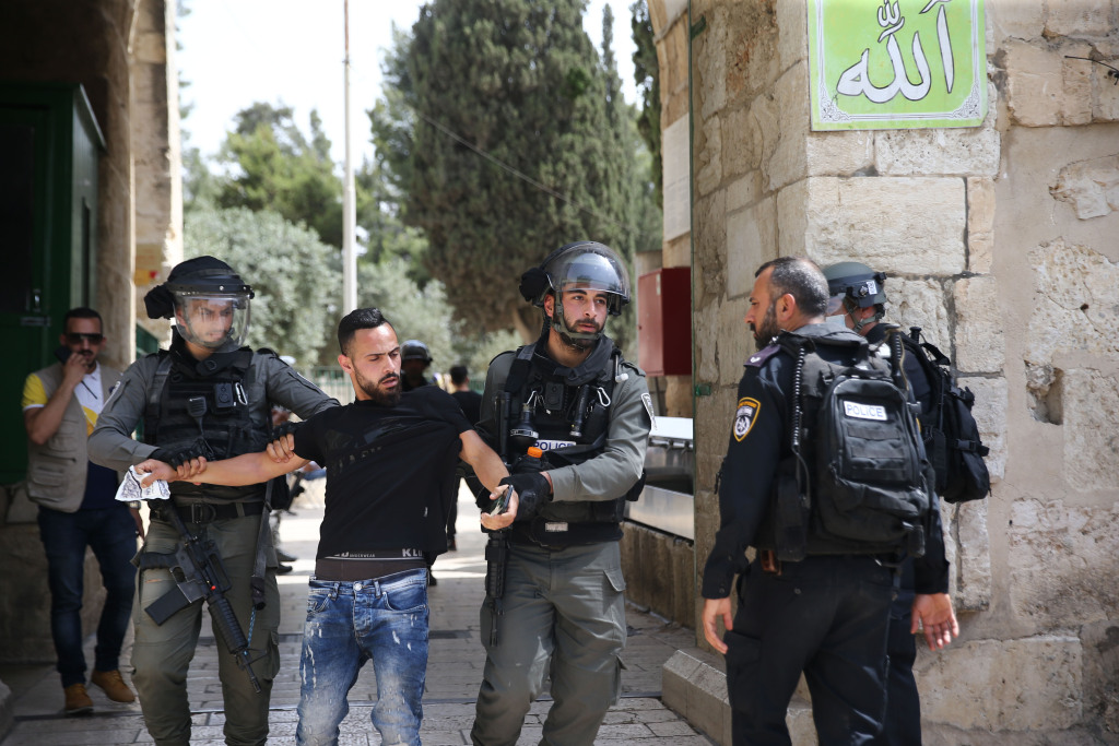 以色列警方逮捕示威民众