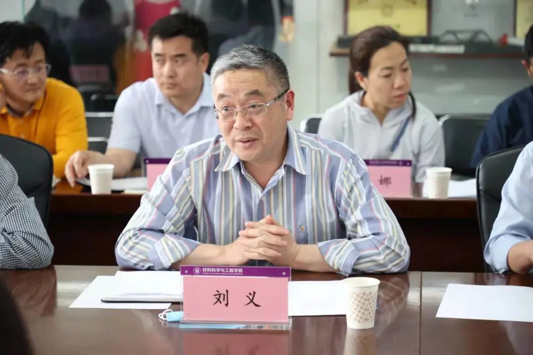 我校副校长刘义出席会议,市科技局战略规划与政策法规处处长赵莉晓