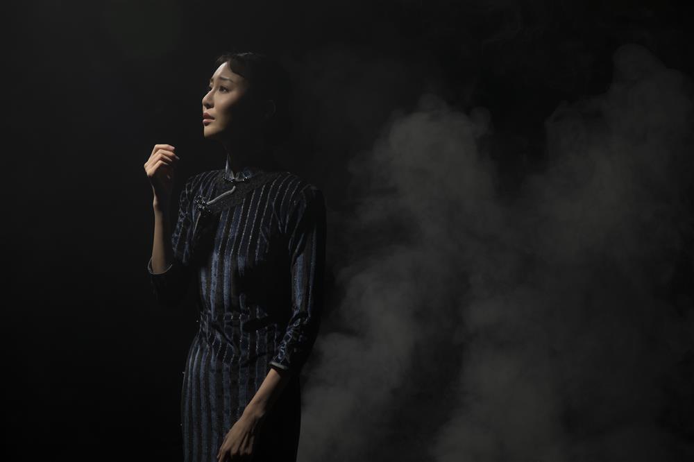 朱洁静扮演舞剧《永不消逝的电波》中的兰芬.