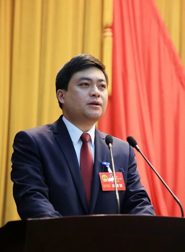 "80后"的他,成安徽现任最年轻县委书记