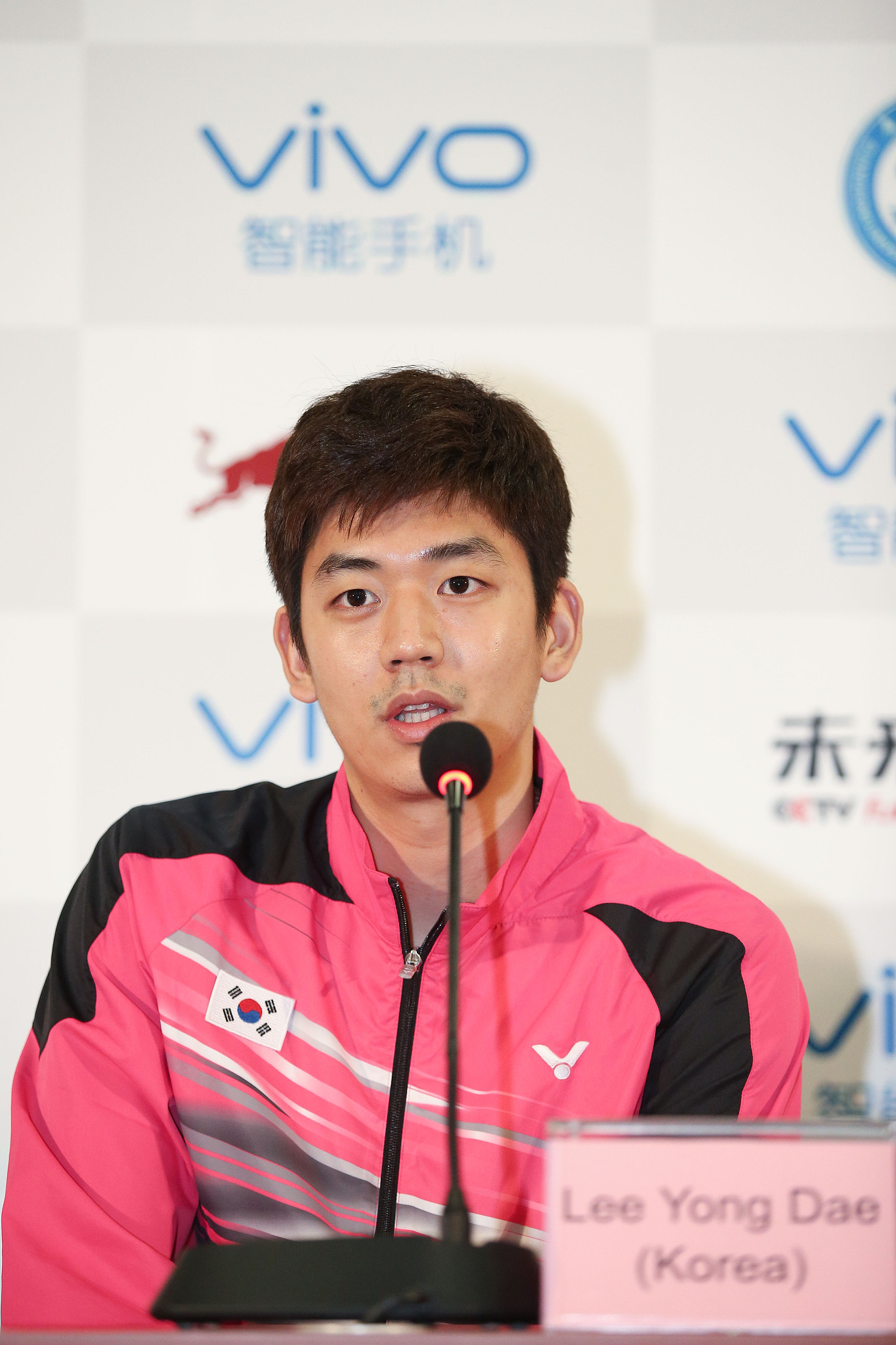 韩国著名羽毛球运动员李龙大确诊感染新冠肺炎