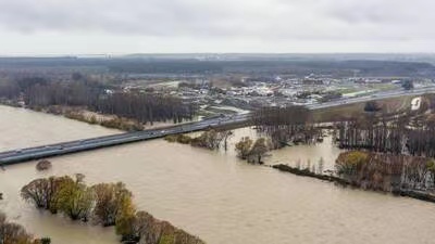 新西兰南岛洪水泛滥 多地居民被疏散