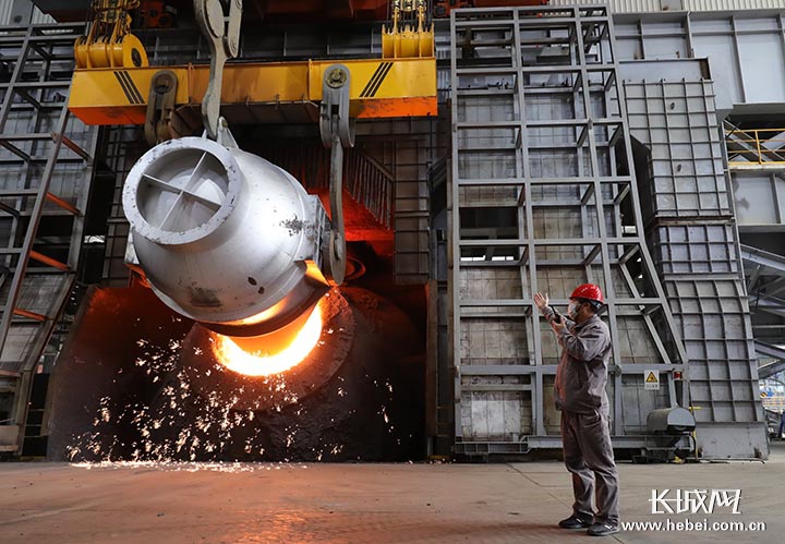 向智能制造高峰奋勇攀登